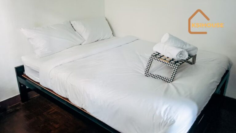 How to Fit a Queen Bed in a 10x10 Room Expert Tips